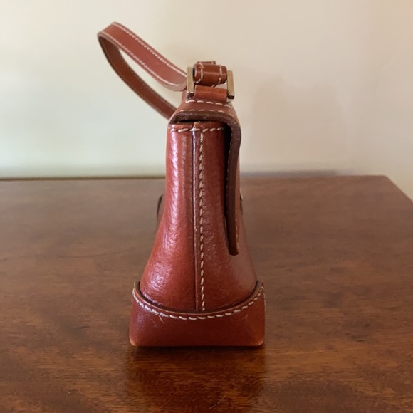 Leather shoulder bag - Picture 2 of 3